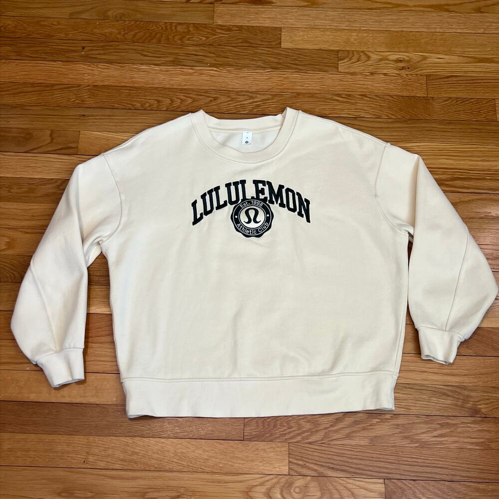 Lululemon Perfectly Oversized Crew *Graphic Butter Cream Size Medium